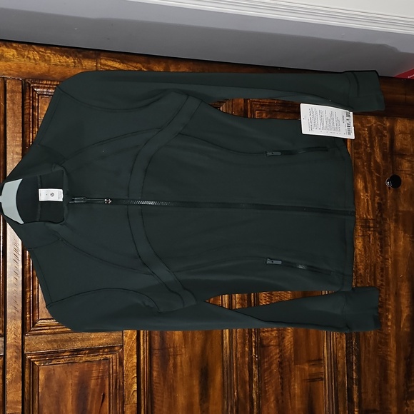 Lululemon Define Jacket Nulu Sz 8 Rainforest Green!! Slim Fit Hip Length. NWTS! - Picture 2 of 12